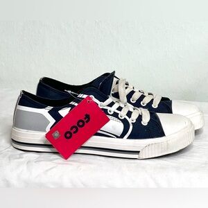 SEATTLE SEAHAWKS TEAM LOW TOP SNEAKERS NWT   SZ.9